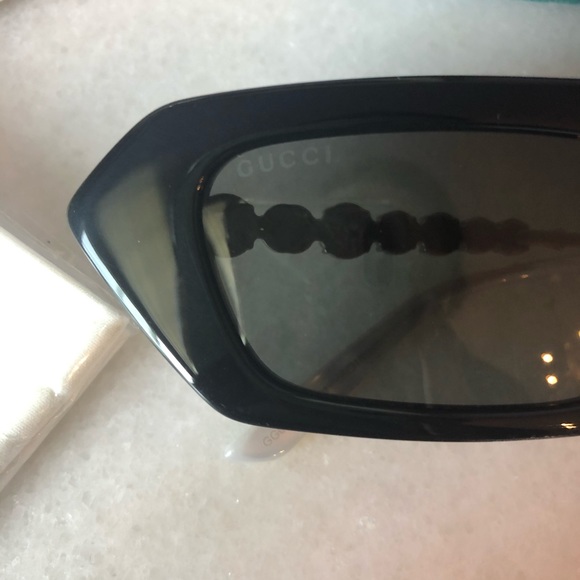 *New* GUCCI AUTHENTIC sunglasses - Picture 7 of 14